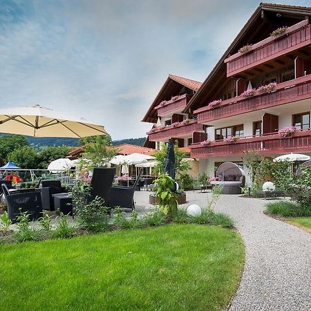 Familien- Und Wellnesshotel "Viktoria" Oberstdorf Exterior photo