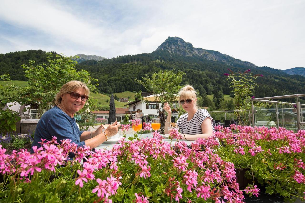 Familien- Und Wellnesshotel "Viktoria" Oberstdorf Exterior photo